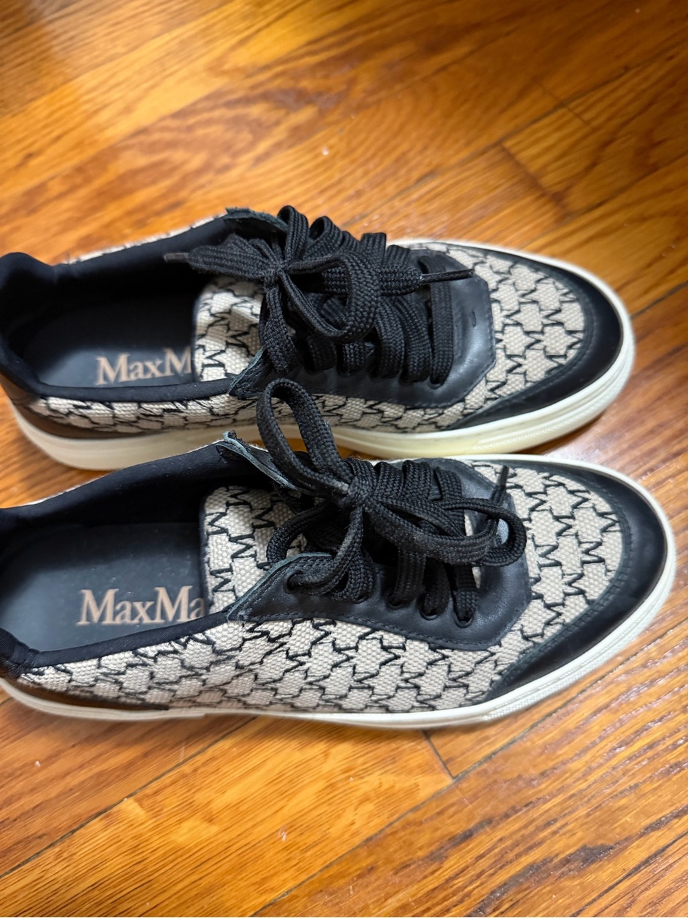 MaxMara Black & Beige Logo Low-Top Sneakers